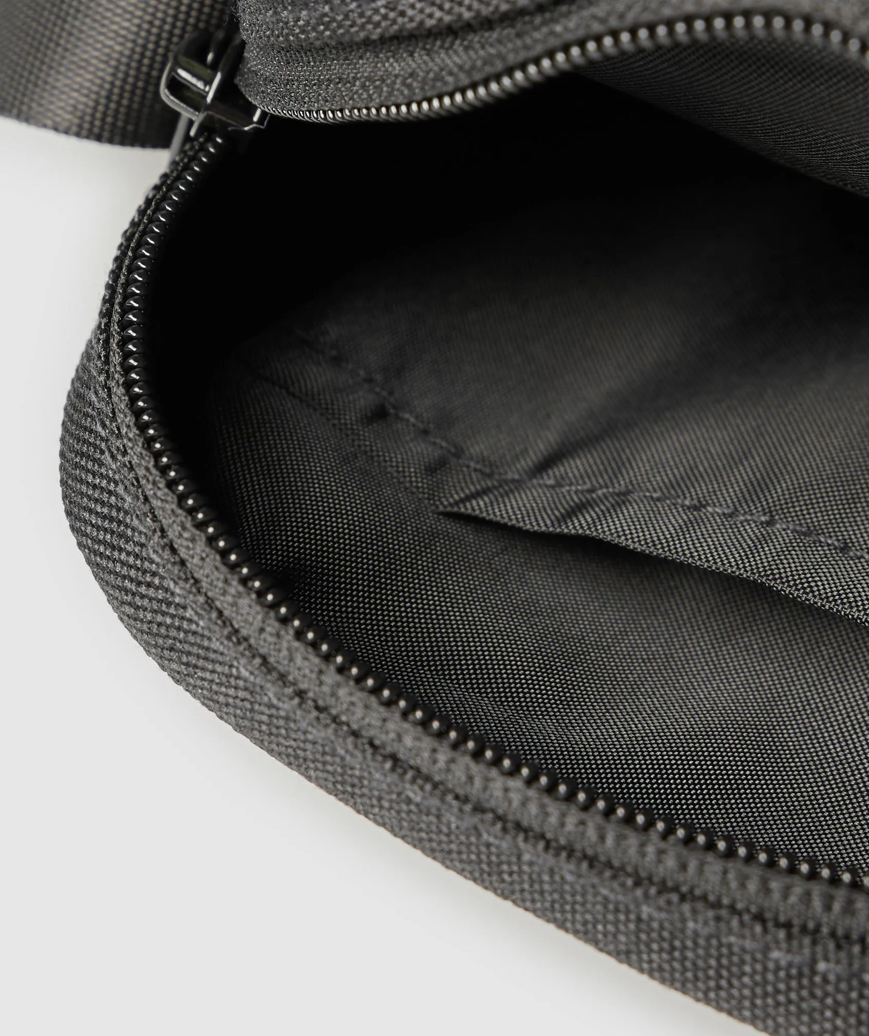 Gymshark Sharkhead Side Bag - Black