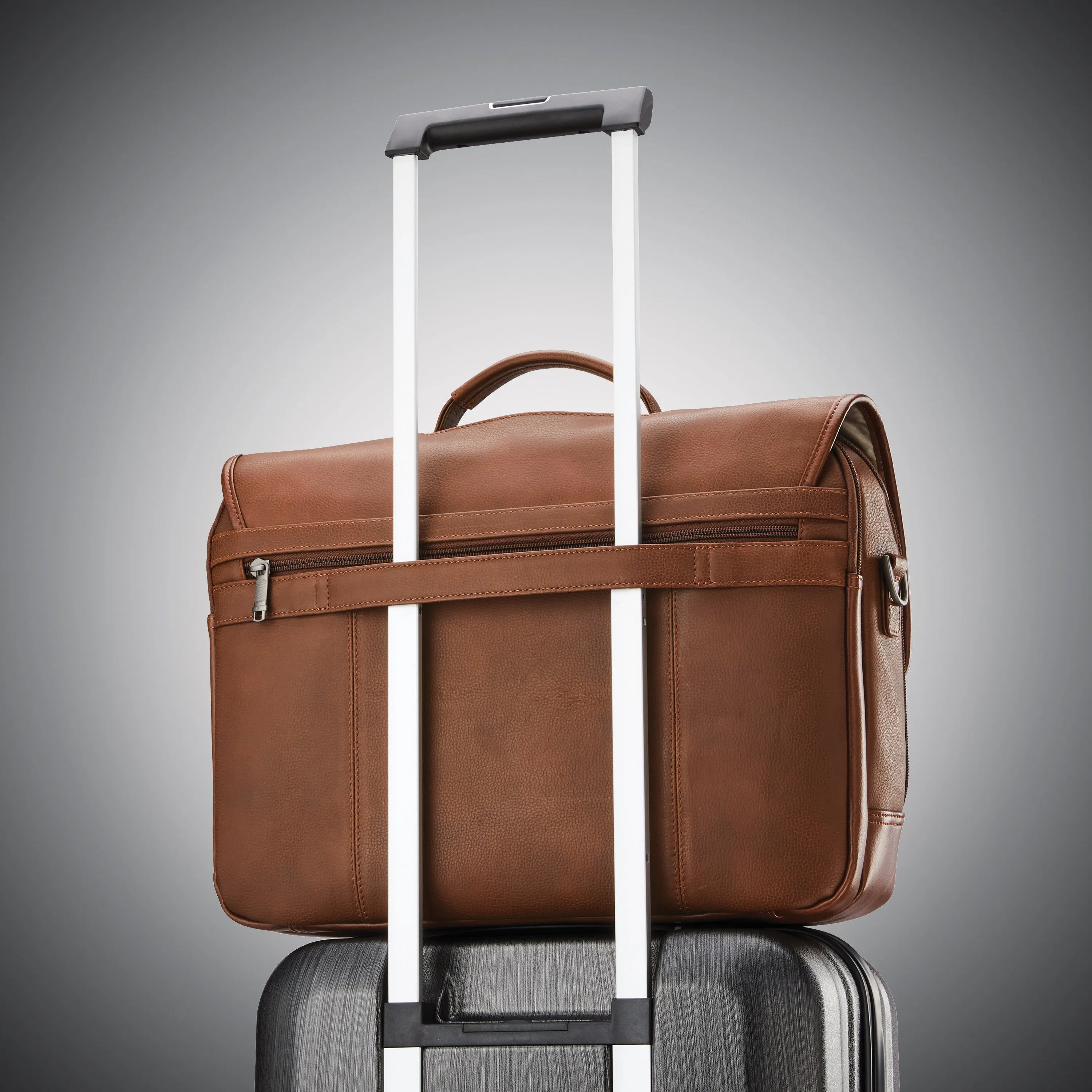 Samsonite Classic Leather Flapover